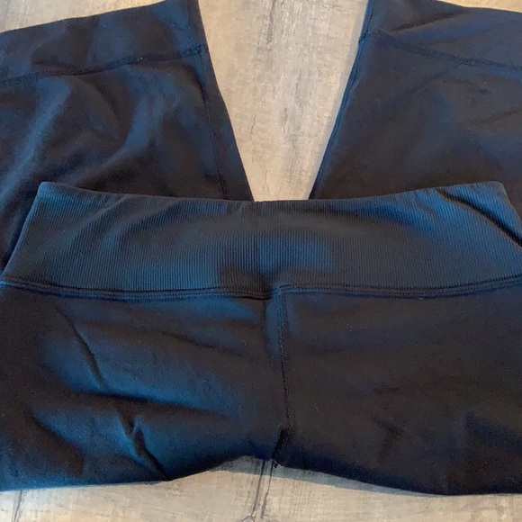 Lululemon Crop - Picture 5 of 5
